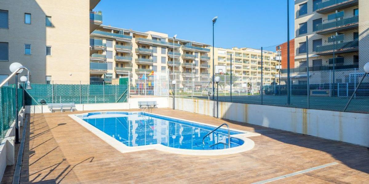 Alea Rentals - Albeniz La Pineda Εξωτερικό φωτογραφία
